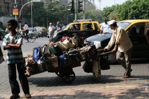 Chargement d'un dabbawalla