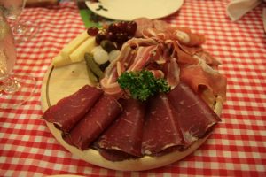 Assiette de charcuterie