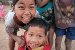 Sourires d'enfants laotiens
