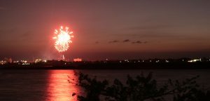 Feu d'artifice thaï sur le Mékong