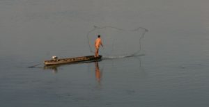 Pêcheur laotien