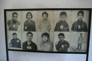 Photos des détenus du S21