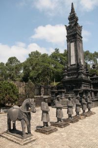 Statues du tombeau