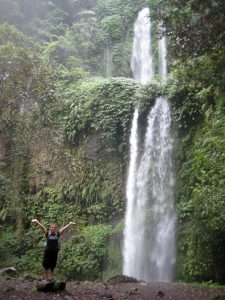 Choupi et la cascade