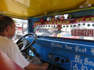 Dans le jeepney