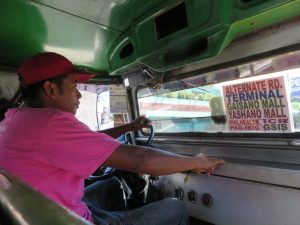 Dans le jeepney