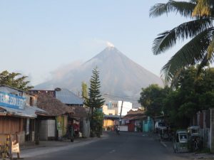 Volcan mayon fumant